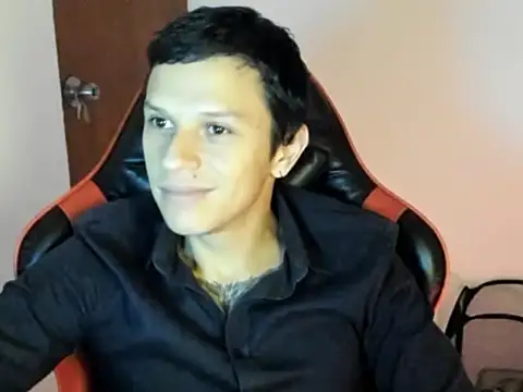 Snapshot of goodboy69l chatting on 04/09/26, 01:38 goodboy69l online show from 04/09/26, 01:38