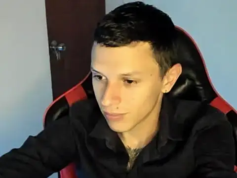 Snapshot of goodboy69l chatting on 05/06/26, 12:08 goodboy69l online show from 05/06/26, 12:08