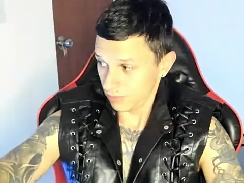 Snapshot of goodboy69l chatting on 05/06/26, 11:54 goodboy69l online show from 05/06/26, 11:54