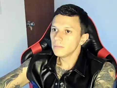 Snapshot of goodboy69l chatting on 05/08/26, 12:38 goodboy69l online show from 05/08/26, 12:38