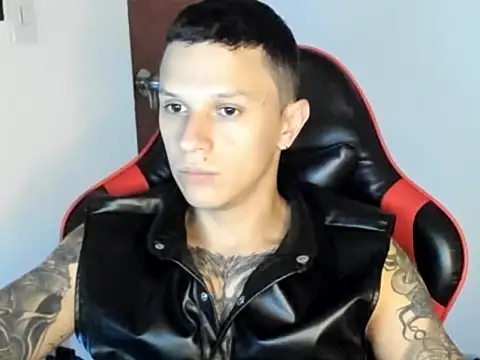 Snapshot of goodboy69l chatting on 05/28/26, 10:29 goodboy69l online show from 05/28/26, 10:29
