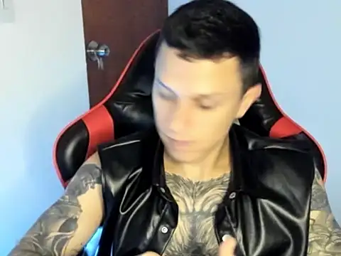 Snapshot of goodboy69l chatting on 06/07/26, 03:27 goodboy69l online show from 06/07/26, 03:27