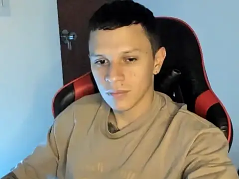 Snapshot of goodboy69l chatting on 06/08/26, 01:28 goodboy69l online show from 06/08/26, 01:28