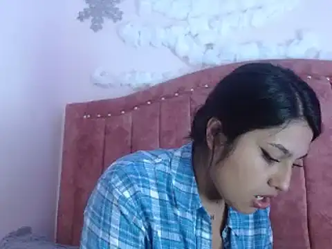 SarahStones online show from 01/04/25, 09:21