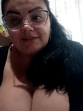Madisonpalacio online show from 12/30/24, 10:23