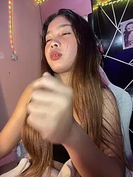 Snapshot of ursweet_babygirl chatting on 02/22/26, 05:11 ursweet babygirl online show from 02/22/26, 05:11