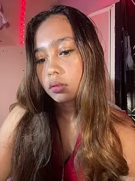Snapshot of ursweet_babygirl chatting on 03/26/26, 05:40 ursweet babygirl online show from 03/26/26, 05:40