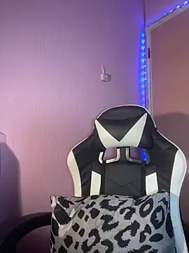 Snapshot of ursweet_babygirl chatting on 05/17/26, 04:47 ursweet babygirl online show from 05/17/26, 04:47