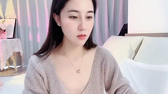 Snapshot of newwell chatting on 09/21/25, 01:40 newwell online show from 09/21/25, 01:40