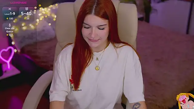 RedShinee online show from 10/17/25, 06:27