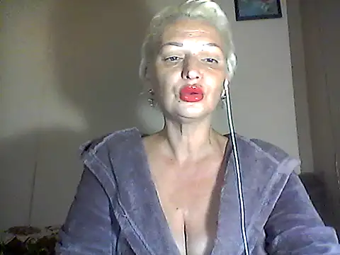 Snapshot of MaryJane441 chatting on 09/30/25, 07:19 MaryJane441 online show from 09/30/25, 07:19