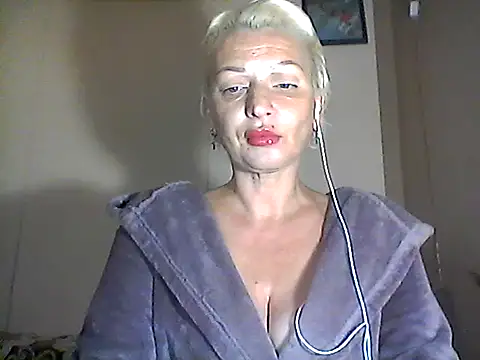 Snapshot of MaryJane441 chatting on 10/02/25, 07:21 MaryJane441 online show from 10/02/25, 07:21