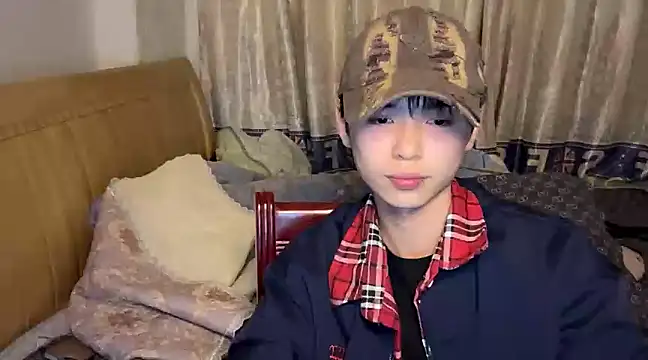 xiaottt1918 online show from 01/10/25, 02:34