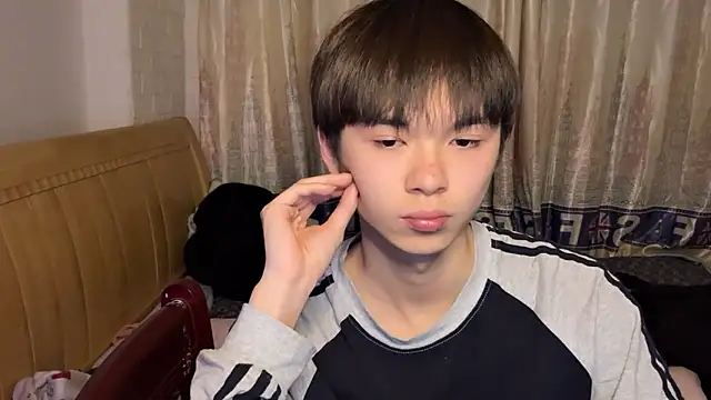 xiaottt1918 online show from 01/11/25, 12:40