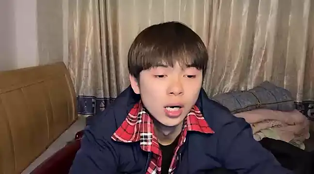 xiaottt1918 online show from 01/12/25, 01:27