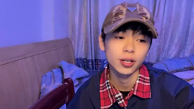 xiaottt1918 online show from 01/12/25, 05:11