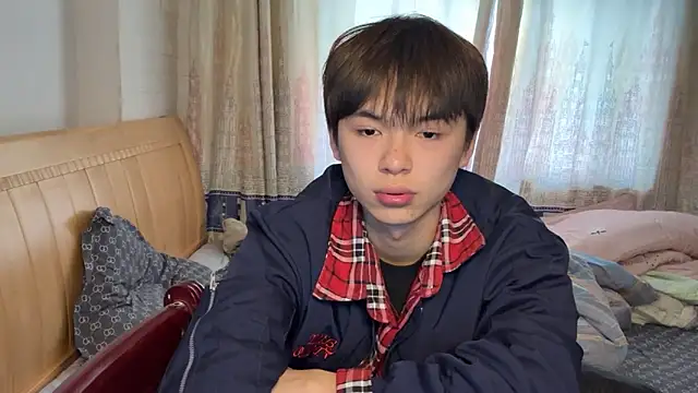 xiaottt1918 online show from 01/13/25, 08:26