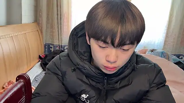 xiaottt1918 online show from 01/16/25, 05:32