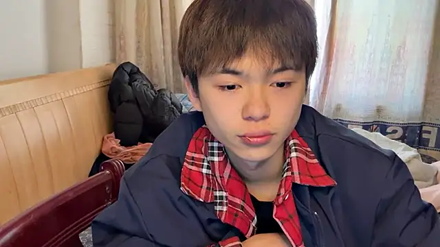 xiaottt1918 online show from 01/17/25, 06:47