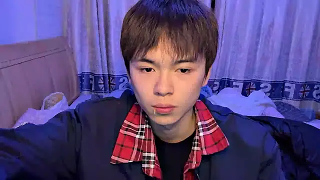 xiaottt1918 online show from 01/17/25, 12:52