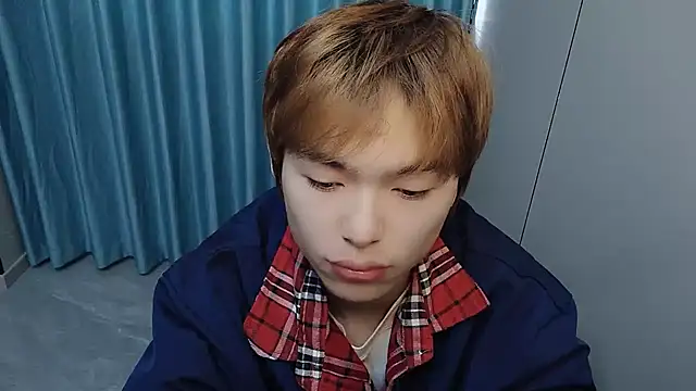 xiaottt1918 online show from 04/02/26, 07:17