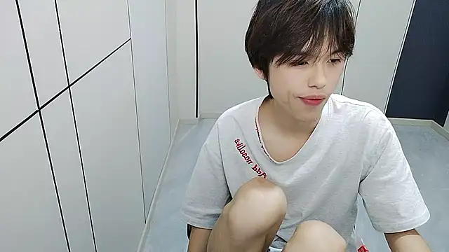 xiaottt1918 online show from 08/09/26, 06:57