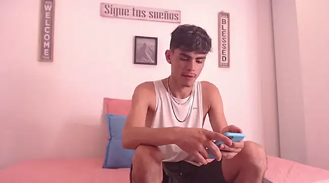 harrytomson 1 online show from 12/05/24, 05:48