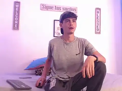 harrytomson 1 online show from 12/28/24, 01:50