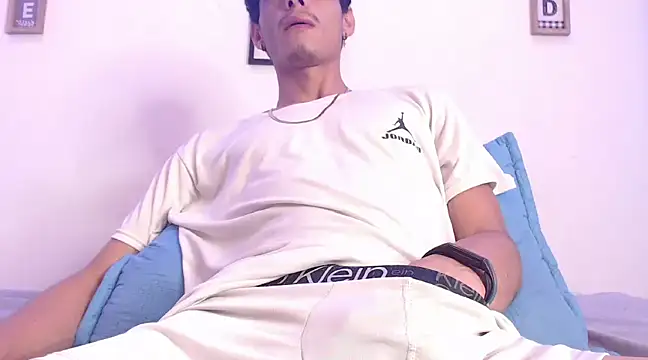 harrytomson 1 online show from 02/23/25, 08:28