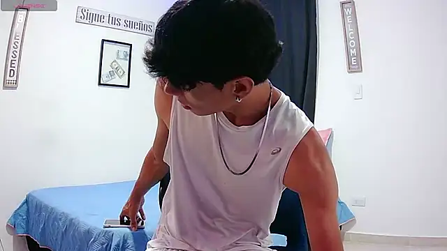 harrytomson 1 online show from 10/14/25, 08:59