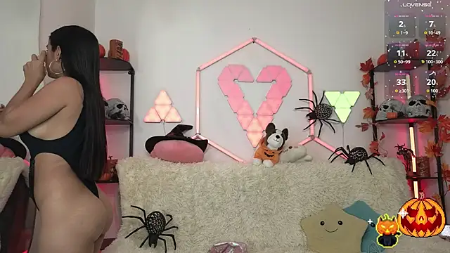 littlevixen18 online show from 10/15/25, 01:55