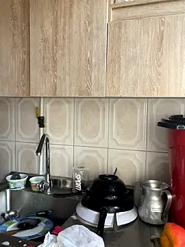 Snapshot of zoe_roux21 chatting on 11/02/25, 07:27 zoe roux21 online show from 11/02/25, 07:27