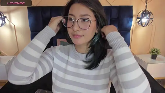 Snapshot of Yazmin_rouse chatting on 01/17/25, 05:41 Yazmin rouse online show from 01/17/25, 05:41