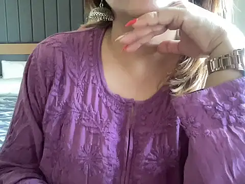 sassypooja online show from 02/17/25, 11:02