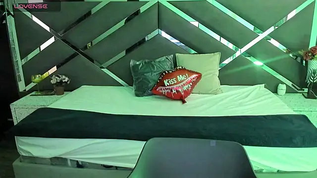 Snapshot of SexyNaf chatting on 10/11/25, 07:34 SexyNaf online show from 10/11/25, 07:34