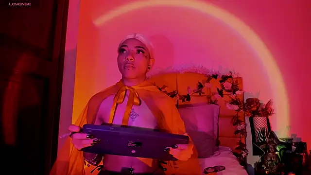 Snapshot of SexyNaf chatting on 10/29/25, 07:15 SexyNaf online show from 10/29/25, 07:15