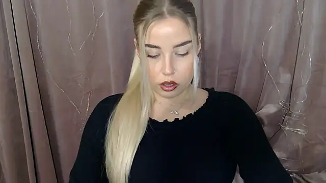 KristyHoney online show from 12/17/24, 06:45