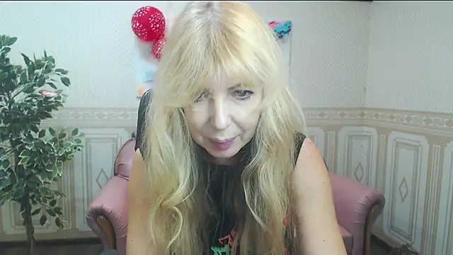 Anna Diax online show from 02/18/25, 12:49