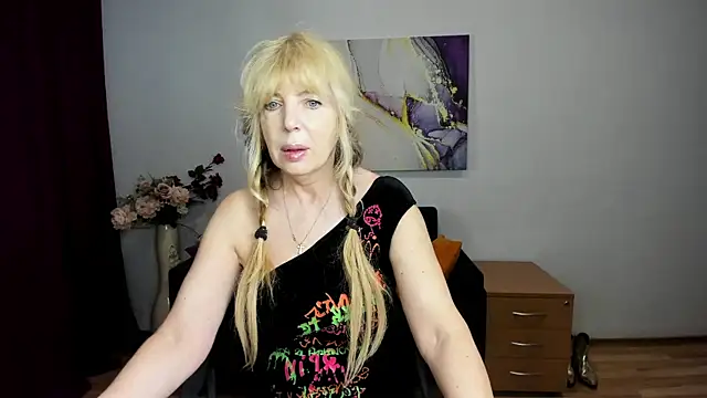 Anna Diax online show from 05/19/26, 05:36