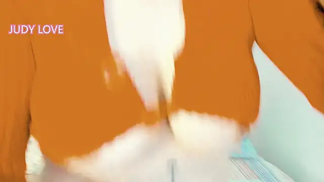 Snapshot of Sweet_Apple01 chatting on 01/06/25, 03:19 Sweet Apple01 online show from 01/06/25, 03:19