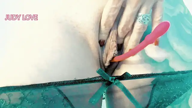 Snapshot of Sweet_Apple01 chatting on 02/12/25, 07:56 Sweet Apple01 online show from 02/12/25, 07:56