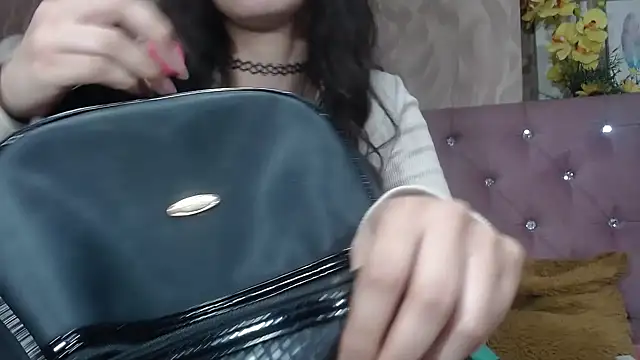 Snapshot of AnnieSoul chatting on 09/28/25, 07:19 AnnieSoul online show from 09/28/25, 07:19