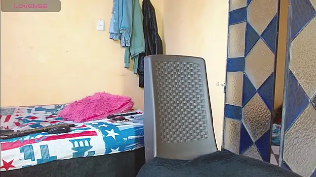 cristinamontiel online show from 12/07/24, 02:02