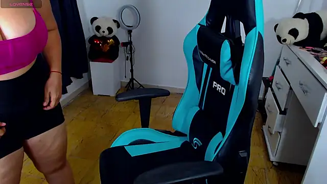 lulu ferrer online show from 02/27/25, 04:20