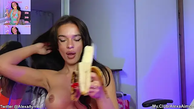 AlexaAimee online show from 12/19/24, 05:40