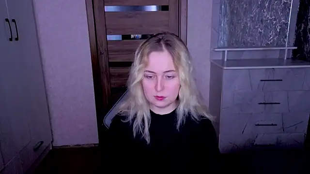 Kristy-Max online show from 06/21/26, 09:06
