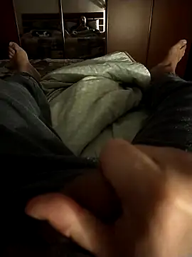 Snapshot of user_662 chatting on 11/18/25, 10:47 user 662 online show from 11/18/25, 10:47