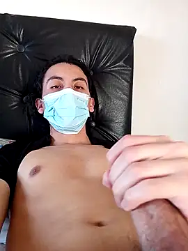 Snapshot of FKF2004 chatting on 09/24/25, 08:45 FKF2004 online show from 09/24/25, 08:45