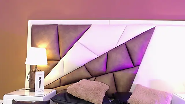 KarolandMichel online show from 12/21/24, 05:51