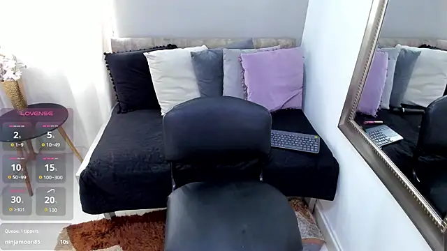  EmilyJireh  online show from 01/05/25, 05:41